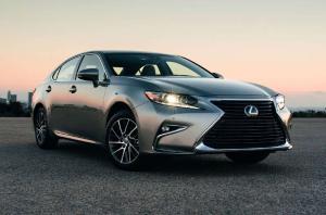 Toyota отзывает новые машины из-за риска потери управляемости 