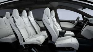 Tesla Model X подвела галерка — объявлен отзыв 