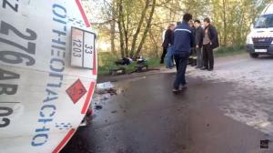 Под Алматы опрокинулся бензовоз с горючим