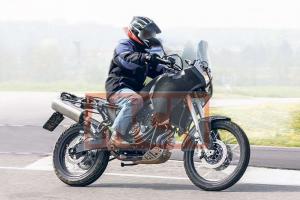 Шпионские снимки Yamaha MT-07 Tenere 2017 года 