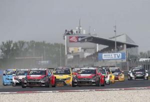 Пилоты Citroen жалуются на регламент WTCC в отношении балласта