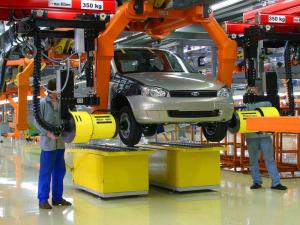 Минпромторг: выпуск автомобилей в 2015 году сократился на 21%