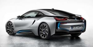 Россияне купили 32 гибридных спорткара BMW i8 
