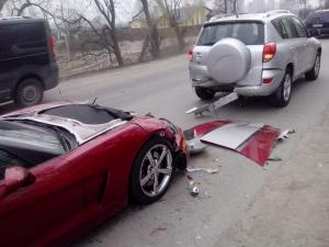 Chevrolet Corvette стал участником ДТП в Киеве