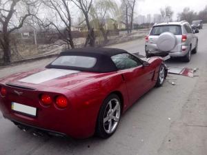 Chevrolet Corvette стал участником ДТП в Киеве 