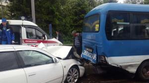 Шесть человек пострадали в ДТП с автобусом в Алматы 