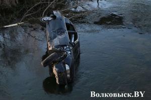 Под Волковыском лихач на BMW не справился с управлением и вылетел в реку