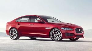 Jaguar отзывает седаны XE и XF в России