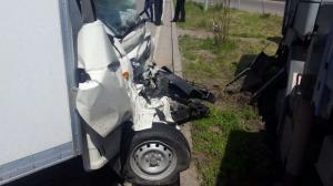Грузовик MAN протаранил Hyundai в Алматы 