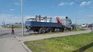 Грузовик MAN протаранил Hyundai в Алматы 