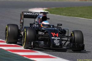 В McLaren рассчитывают двумя машинами заработать очки