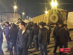 В Баку столкнулись 13 автомобилей