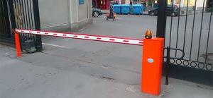 Дворы в Подмосковье перекроют шлагбаумами