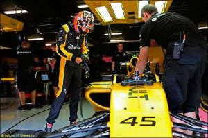 Продуктивный день для Renault Sport F1