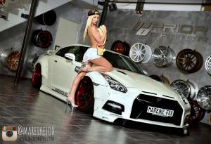 MareikeFox и ее Nissan GT-R PD750 Widebody by Prior Design 