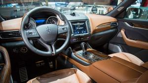 Названа рублевая стоимость Maserati Levante 