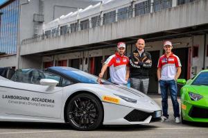 Андреа Довициозо и Кейси Стоунер протестировали Lamborghini 