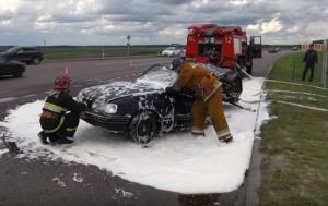 В Мозыре Ford после столкновения с маршруткой разорвало на две части
