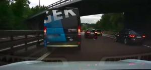 Автопилот Tesla врезался в фургон на трассе