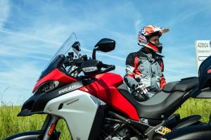 Кейси Стоунер протестировал Ducati Multistrada 1200 Enduro 