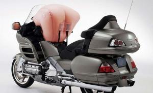 Отзывная кампания подушек безопасности Takata коснулась мотоциклов Honda Gold Wing 