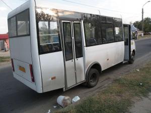 В Закарпатской области маршрутка сбила на остановке четырех женщин