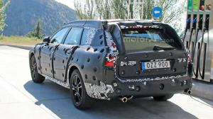 Шпионы сфотографировали вседорожную версию универсала Volvo V90 