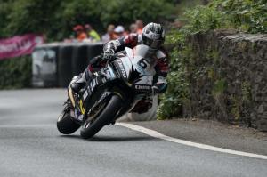 Майкл Данлоп выиграл гонку RST Superbike TT 2016