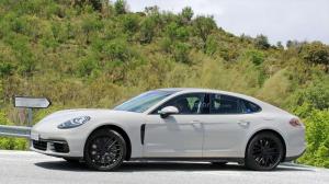Шпионские снимки Porsche Panamera 2017 года 