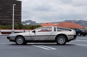 DeLorean DMC-12 из фильма Назад в Будущее 