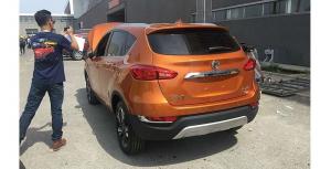 В сети появились "живые" фотографии нового кроссовера Dongfeng AX5 