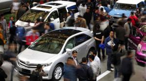 Авторынок России вновь ускорил падение