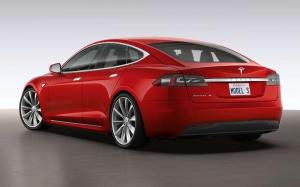 Tesla «разводит» покупателей Model S на дорогостоящий апгрейд 