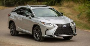 Продажи кроссоверов Lexus RX в РФ в мае выросли на 182%