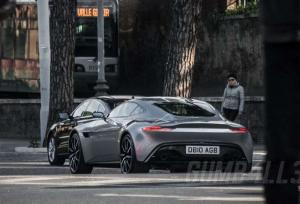 Шпионские снимки Aston Martin DB10 