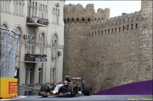 Карлос Сайнс: Я рассчитываю остаться в Toro Rosso
