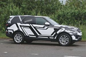 Land Rover Discovery обнажился перед камерой 