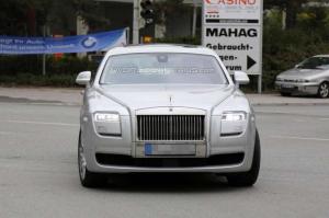 Рестайлинговый Rolls-Royce Ghost проходит дорожные тесты