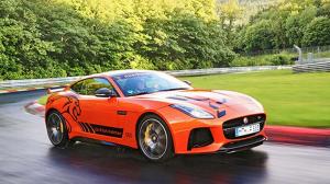 Jaguar запустил на Нюрбургринге гоночное такси