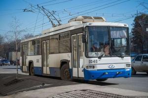 Пьяный житель Уфы угнал троллейбус и через три метра врезался в автобус