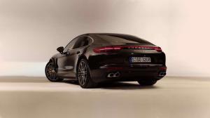 2017 Porsche Panamera 