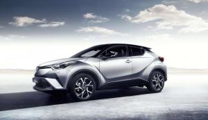 Toyota показала интерьер нового кроссовера C-HR