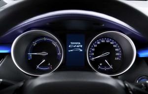 Toyota показала интерьер нового кроссовера C-HR