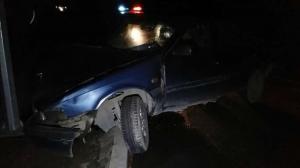 Автомобиль врезался в столб в Алматы: полиция ищет пострадавших 