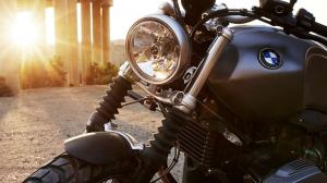 Новый мотоцикл BMW R nineT Scrambler представят 17 сентября в Германии