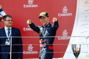 Пьер Гасли отработает два дня на тестах за Red Bull Racing