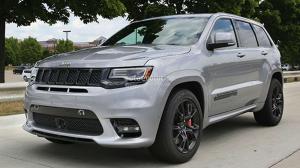 Шпионы сфотографировали 700-сильный Jeep Grand Cherokee