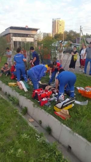 Жуткое ДТП в Алматы: 1 человек погиб, 6 пострадали