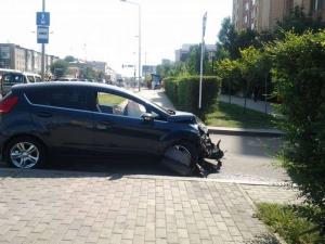 В Астане в результате ДТП перевернулась машина скорой помощи
