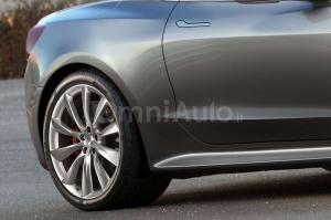Tesla выпустит Roadster нового поколения в 2019 году 